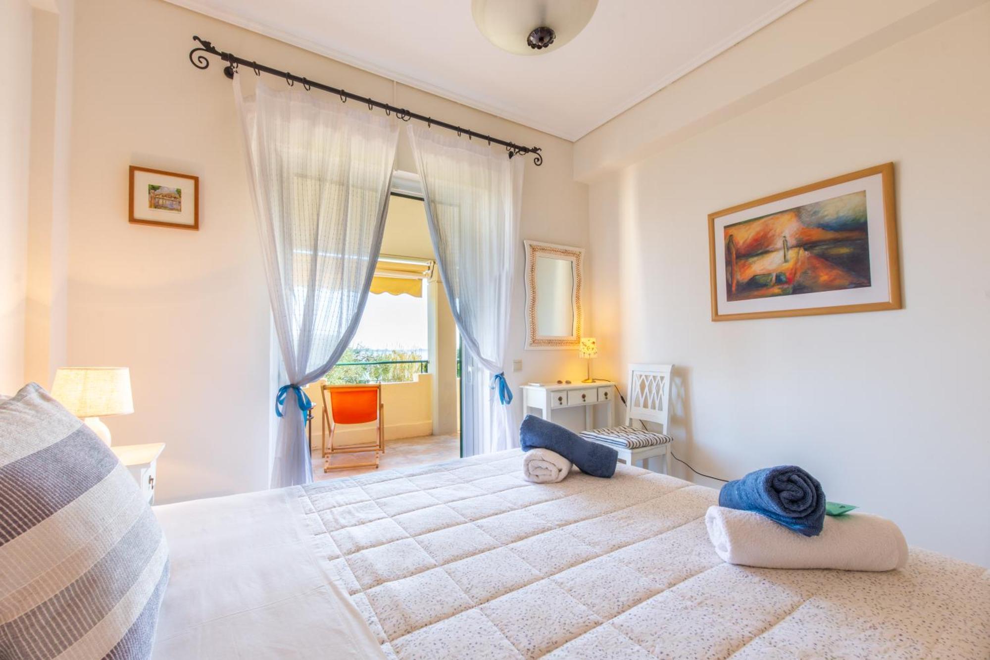 Barbati Seafront Luxury Suites Ngoại thất bức ảnh